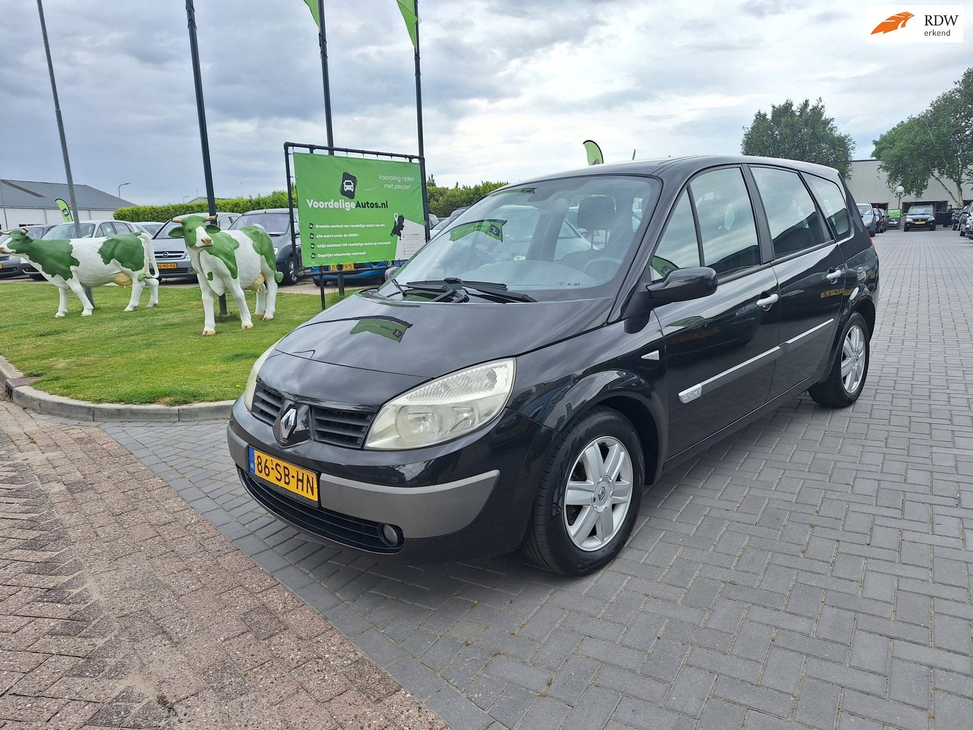 Renault Grand Scénic 2.0-16V Tech Line / 7- peesoons / AUTO, Auto's, 1998 cc, 135 pk, 1505 kg, Zwart