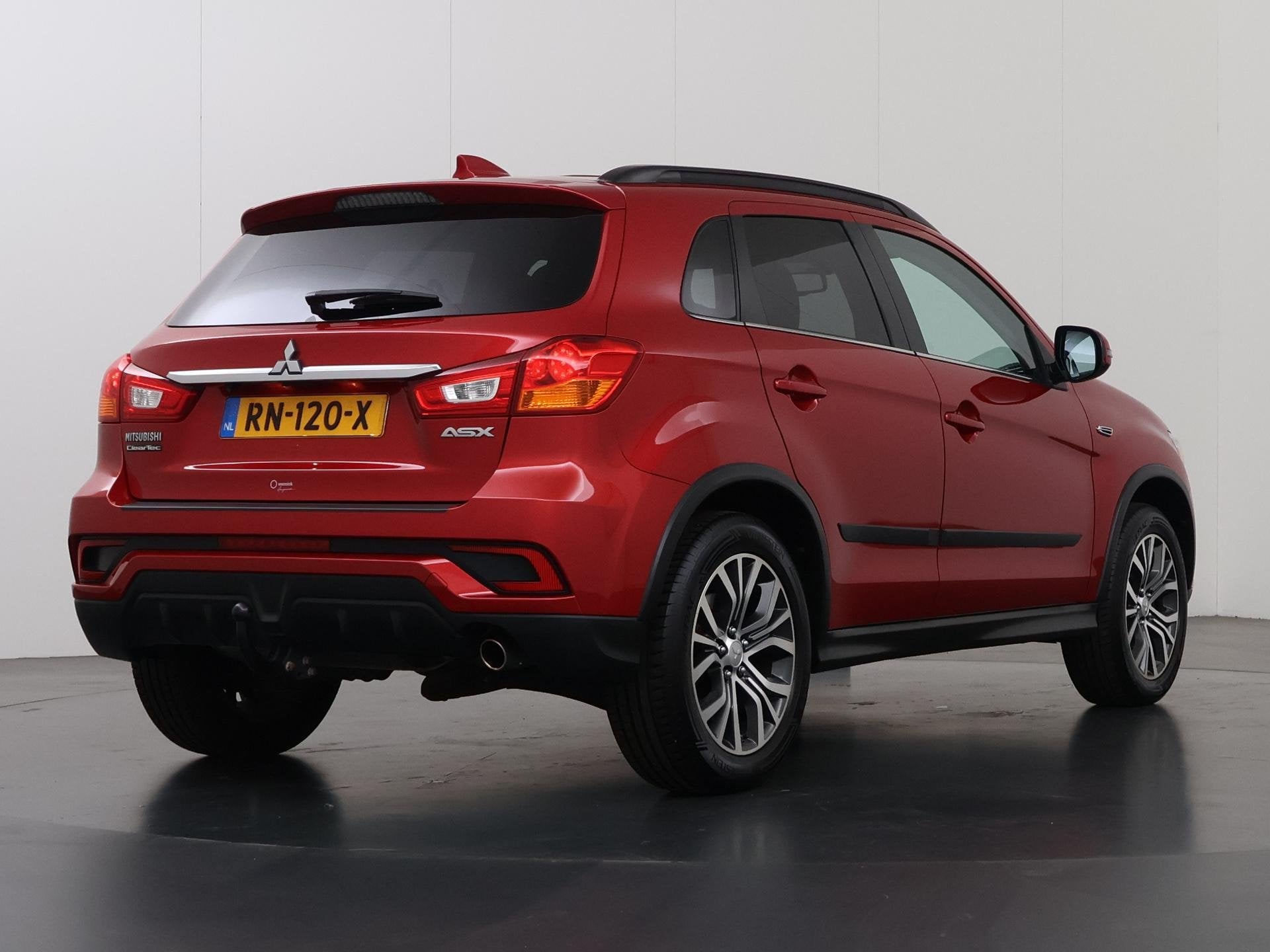 Mitsubishi ASX 1.6 Cleartec Connect Pro | Trekhaak | Parkeer, Voorwielaandrijving, Stof, Gebruikt, Euro 6