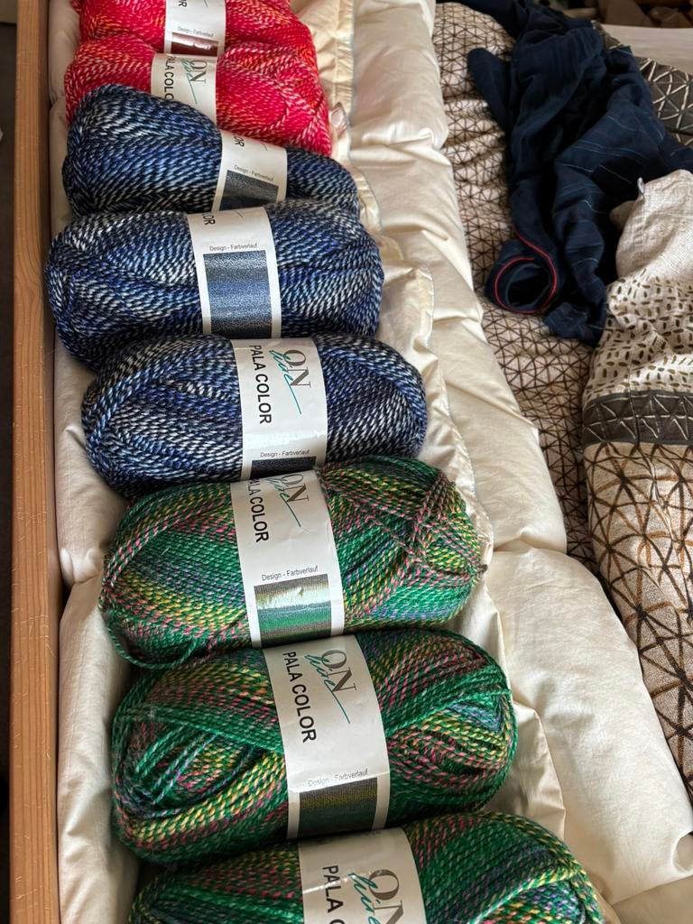 10 bollen  online Pala Color, Ophalen of Verzenden, Zo goed als nieuw, Breien of Haken, Wol of Garen