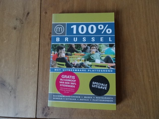 100% Brussel reisgids , time to momo / met plattegrond, Overige merken, Europa, Ophalen of Verzenden, Zo goed als nieuw