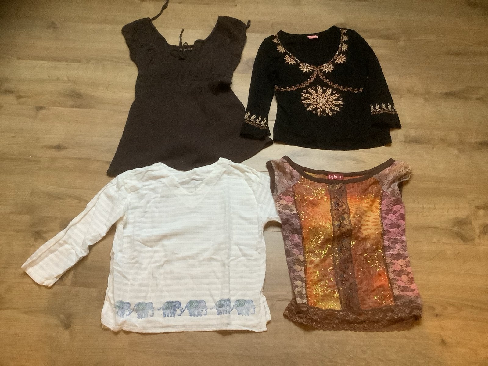 4 stuks dames tops/shirts maat XS, Kleding | Dames, Tops, Bruin, Ophalen of Verzenden, Zo goed als nieuw, Korte mouw