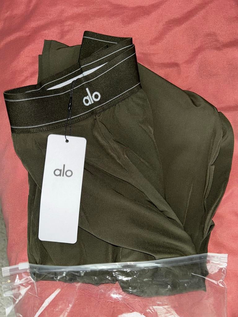 Alo Yoga SET nieuw, Kleding | Dames, Sportkleding, Nieuw, Yoga, Groen, Ophalen of Verzenden
