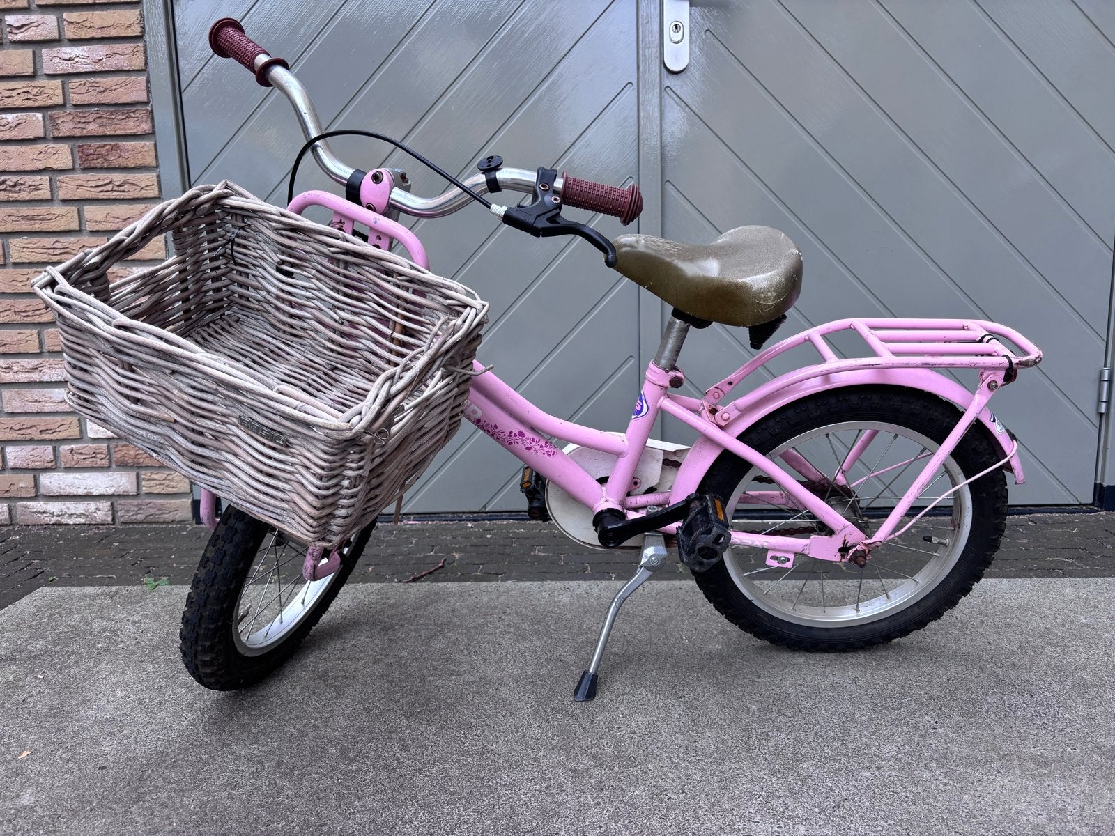 Roze meisjesfiets 18 inch met zijwieltjes, Fietsen en Brommers, Ophalen, Gebruikt, 18 inch