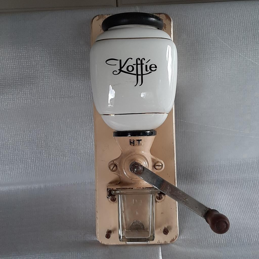 Vintage Armin Trösser koffiemolen wandbevestiging plm. 1960, Antiek en Kunst, Antiek | Keukenbenodigdheden, Ophalen