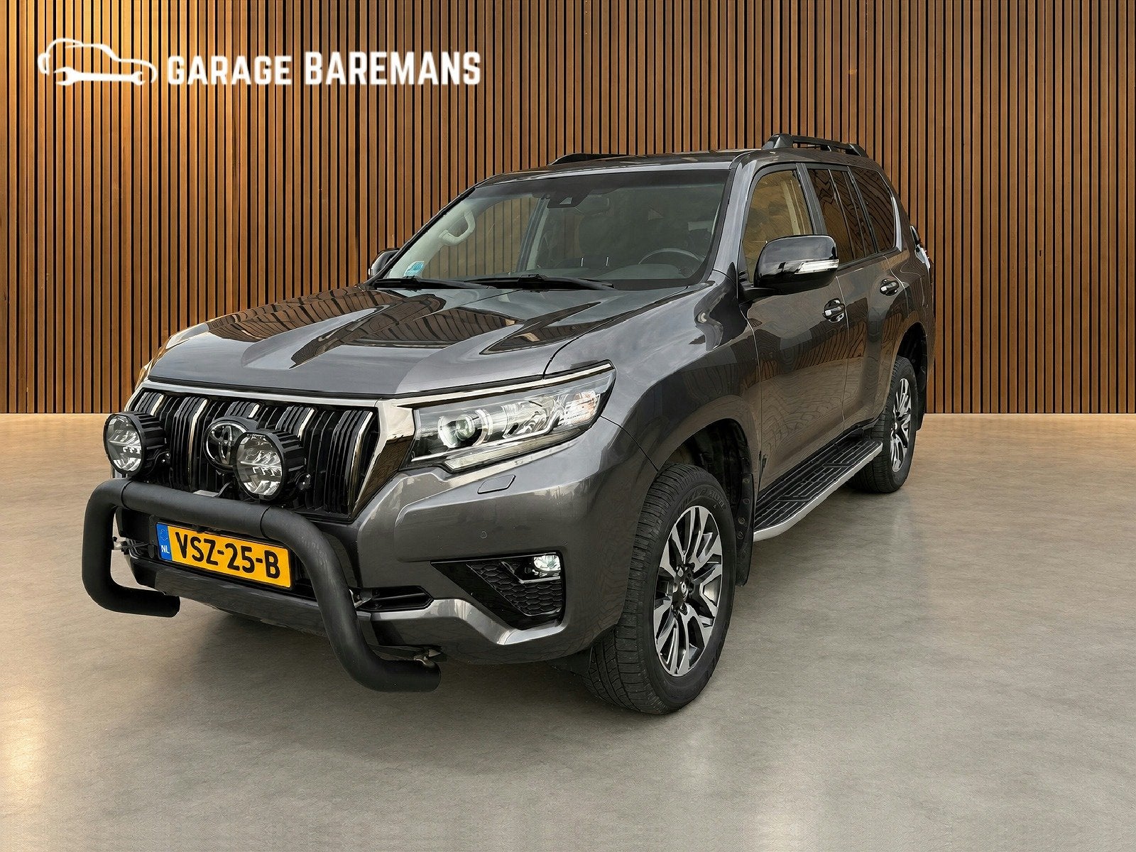 Toyota Land Cruiser 2.8 D-4D-F Black Edition Window Van, Auto's, Automaat, Gebruikt, 4 cilinders, Bedrijf