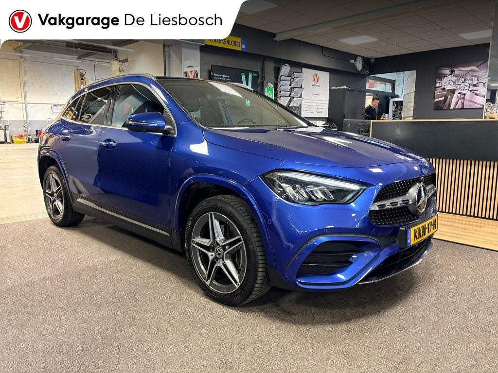 Mercedes-Benz GLA-klasse 250 e AMG Line |19 inch | 360camera, Auto's, Mercedes-Benz, 12 maanden, Blauw, 163 pk, Parkeercamera