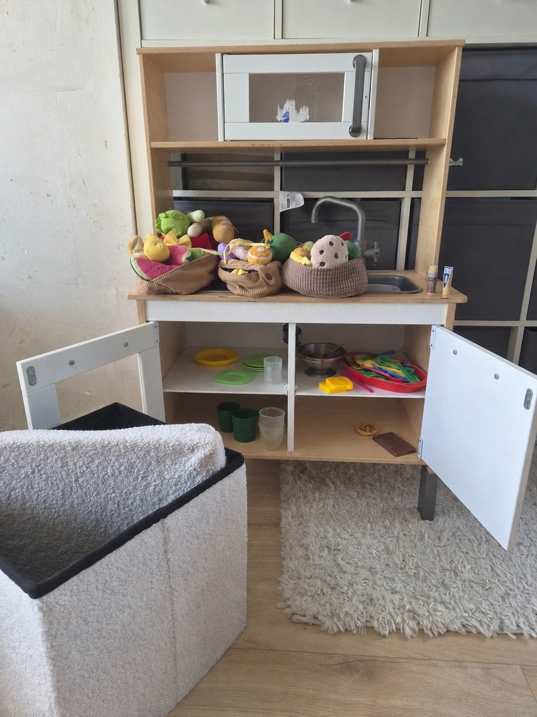 Ikea speelkeukentje met veel toebehoren, Ophalen, Gebruikt