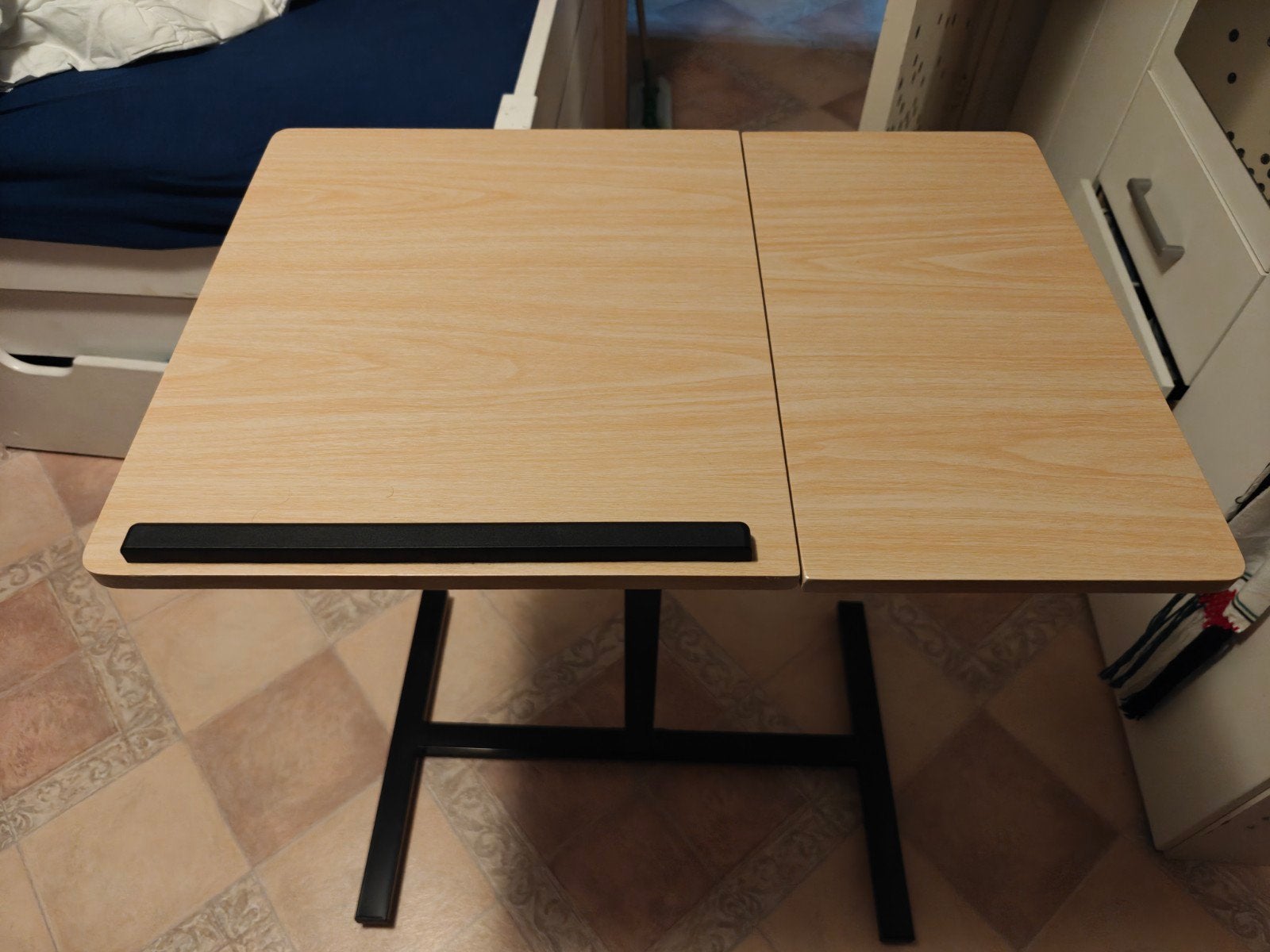 Zo goed als nieuwe laptop standaard / bijzettafel, Ophalen of Verzenden, Zo goed als nieuw, In hoogte verstelbaar