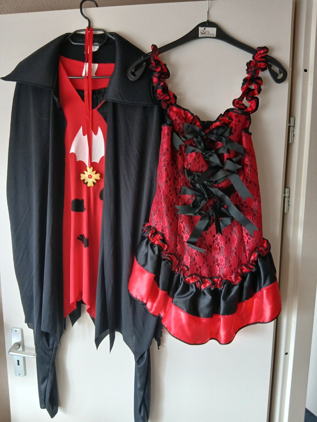 Halloween kostuums/kleding, Ophalen