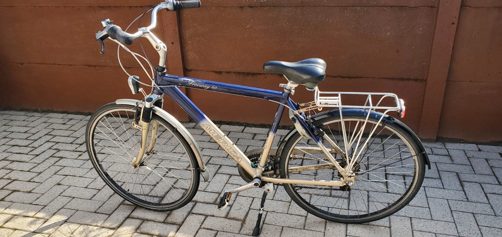 Merida heren fiets Maat 54
21 versnellingen Alivio (voorste, Fietsen en Brommers, Overige merken, Gebruikt, Versnellingen, Ophalen of Verzenden