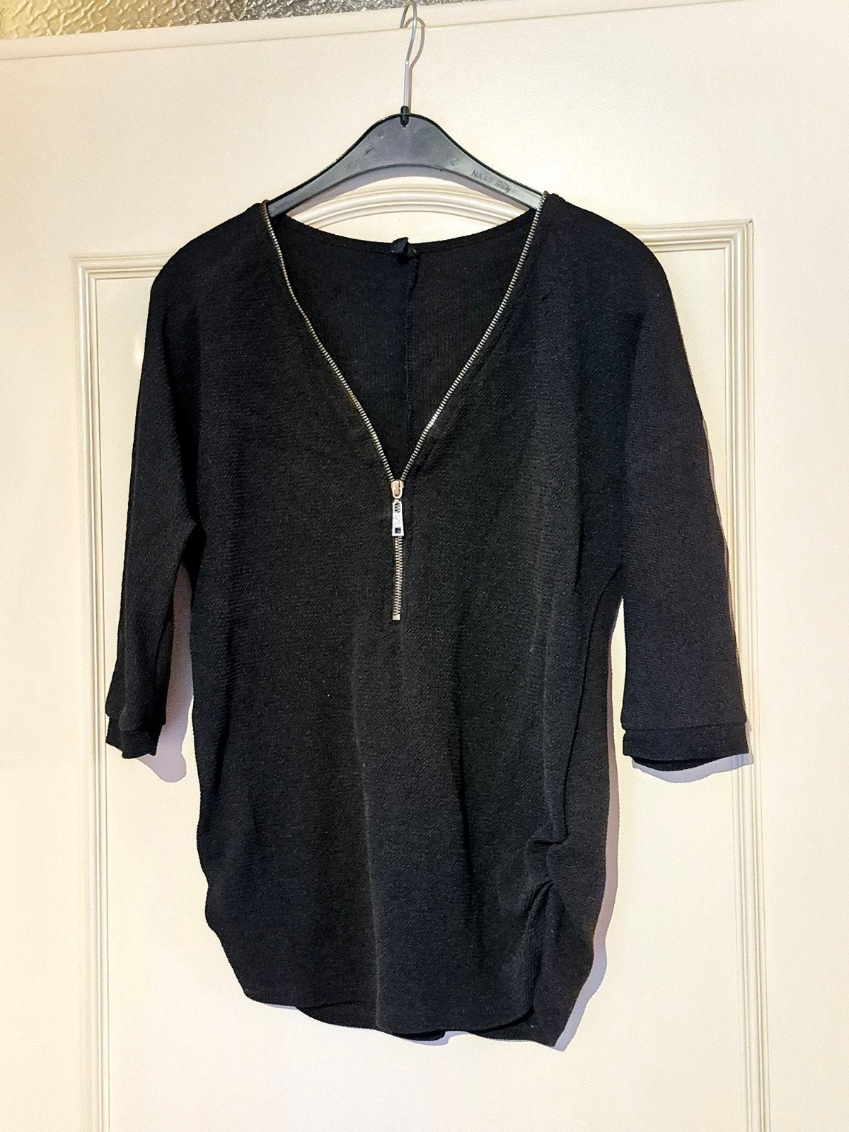 Zwarte Madonna top met rits, maat L, Kleding | Dames, Zwart, Maat 42/44 (L), Ophalen of Verzenden, Korte mouw