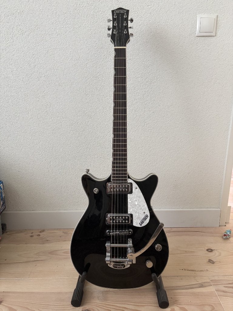Gretsch double jet zwart met hardcase koffer, Ophalen of Verzenden, Zo goed als nieuw, Solid body, Overige merken