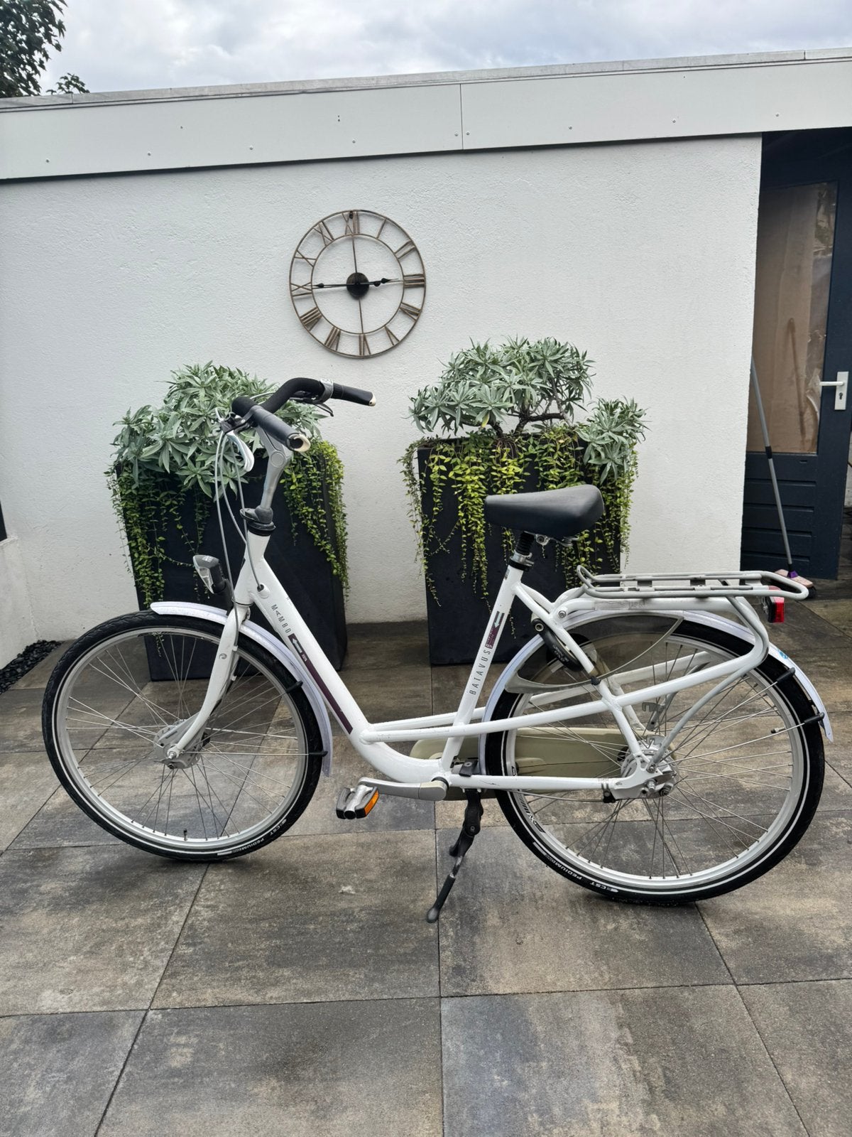 Batavus witte vrouwen fiets, Fietsen en Brommers, Ophalen, Zo goed als nieuw, Batavus