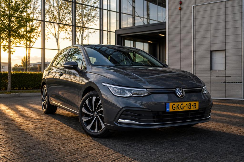 Volkswagen Golf 8  1.4 eHybrid DSG 2021 Indium Grey Metallic, Auto's, 1490 kg, Overige bekleding, Bluetooth, Plug-in hybride