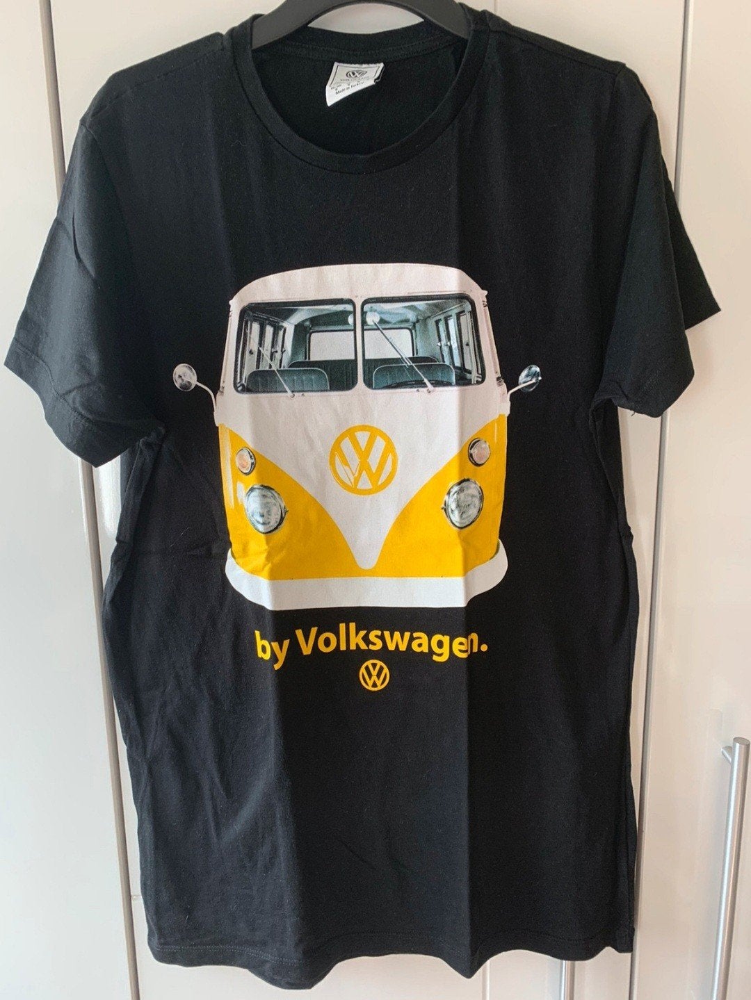 Volkswagen T-shirt met VW Bus print - Maat S, Zwart, Volkswagen, Ophalen of Verzenden, Zo goed als nieuw