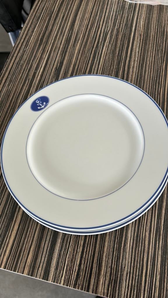 3 grote platte borden met scheeps logo, Ophalen of Verzenden, Porselein, Overige stijlen, Bord(en)