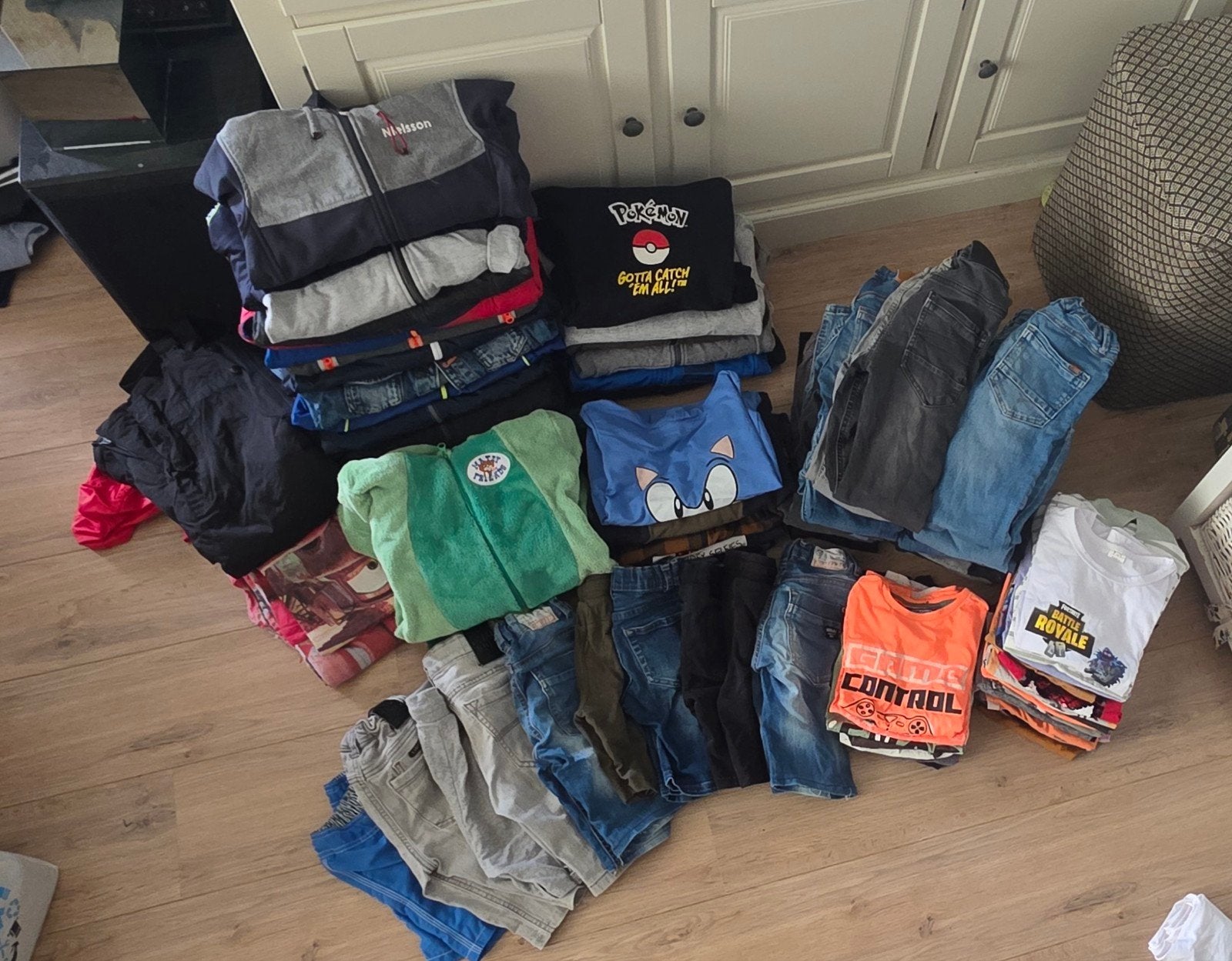 Groot kleding pakket ruim 80 stuks, Ophalen