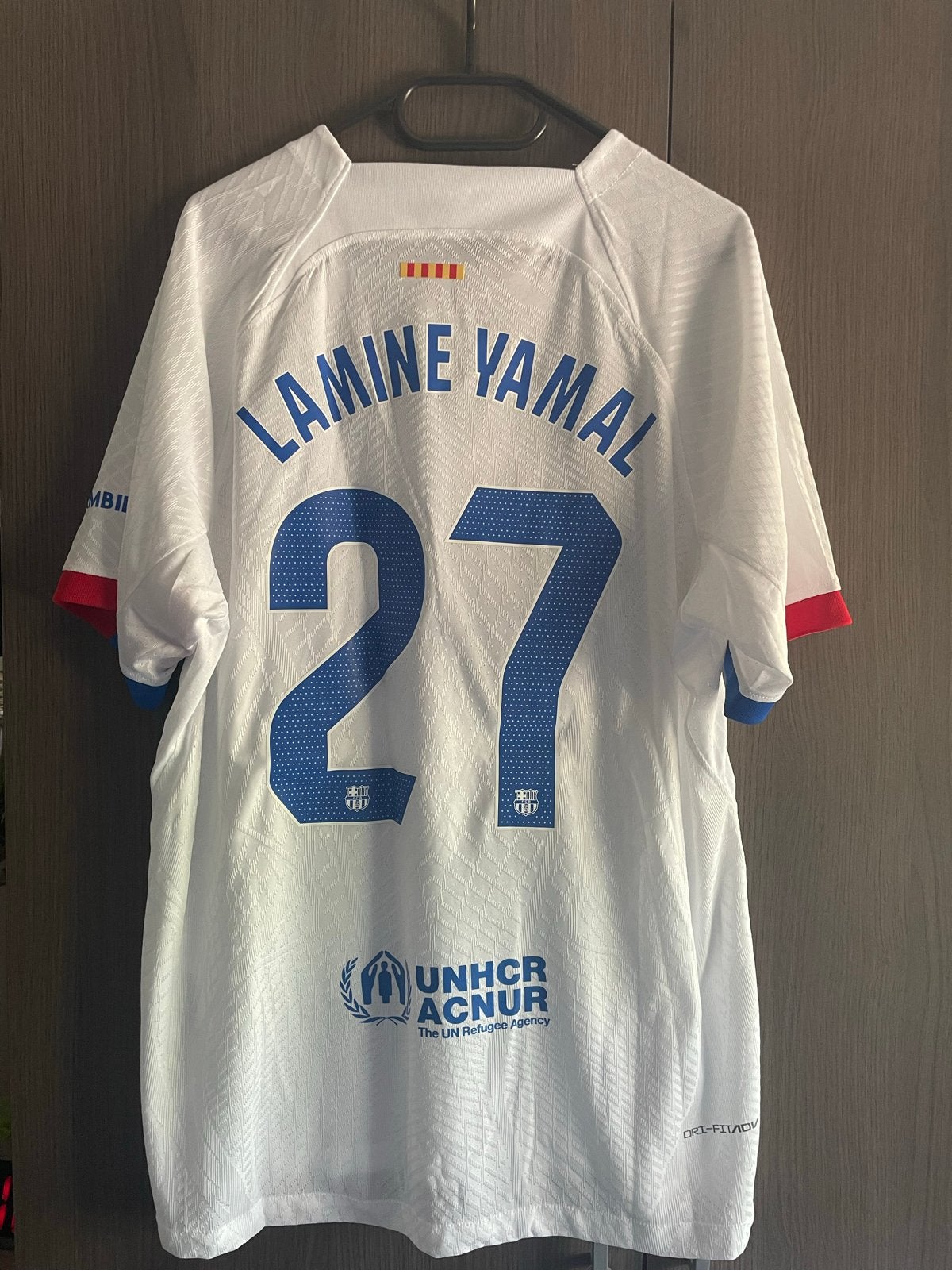 FC Barcelona uitshirt 2023/2024 Lamine Yamal 27, Maat 52/54 (L), Wit, Ophalen of Verzenden, Zo goed als nieuw
