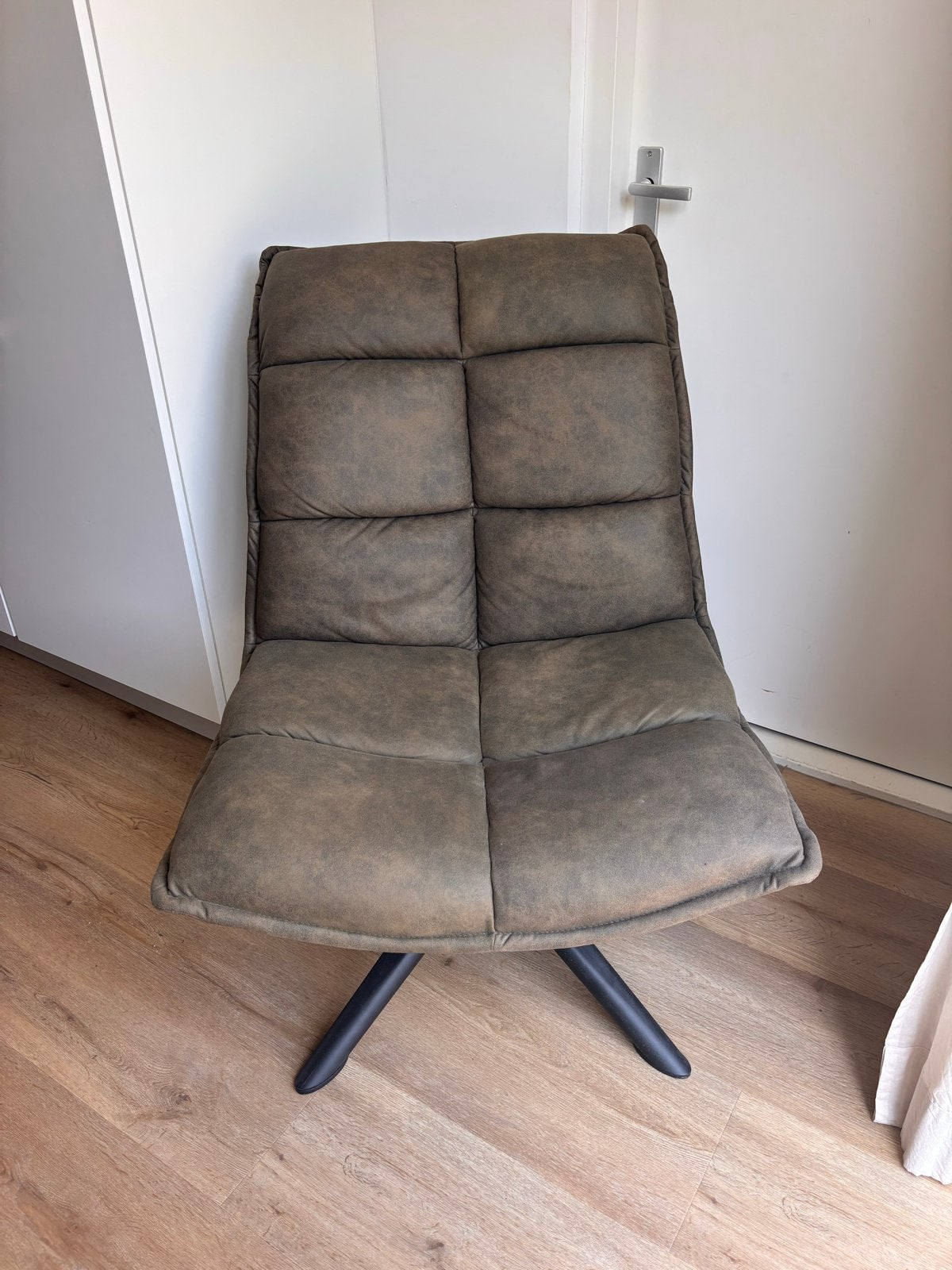 Draaifauteuil groen - model Clayton Leen Bakker, Ophalen, 75 tot 100 cm, Metaal, 50 tot 75 cm