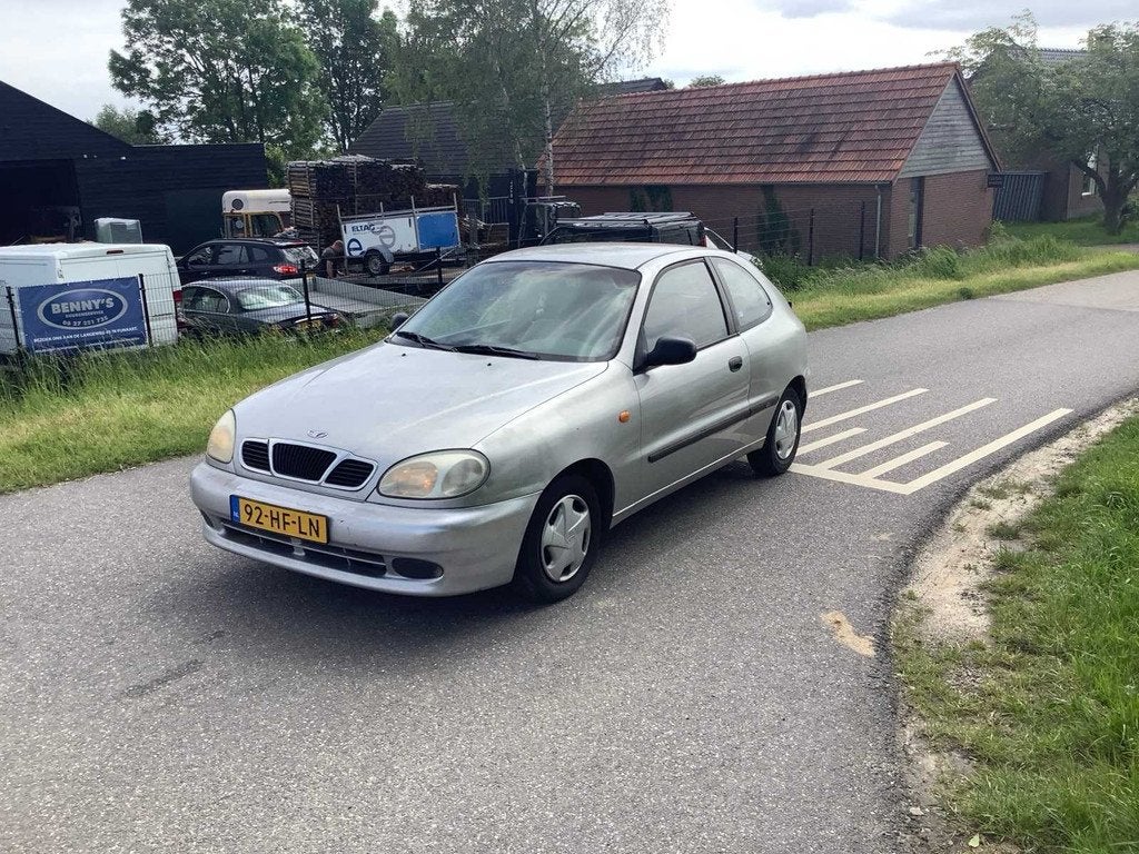 2001 Daewoo Lanos 1.3 Pure Personenauto, Voorwielaandrijving, 4 cilinders, Handgeschakeld, 480 kg