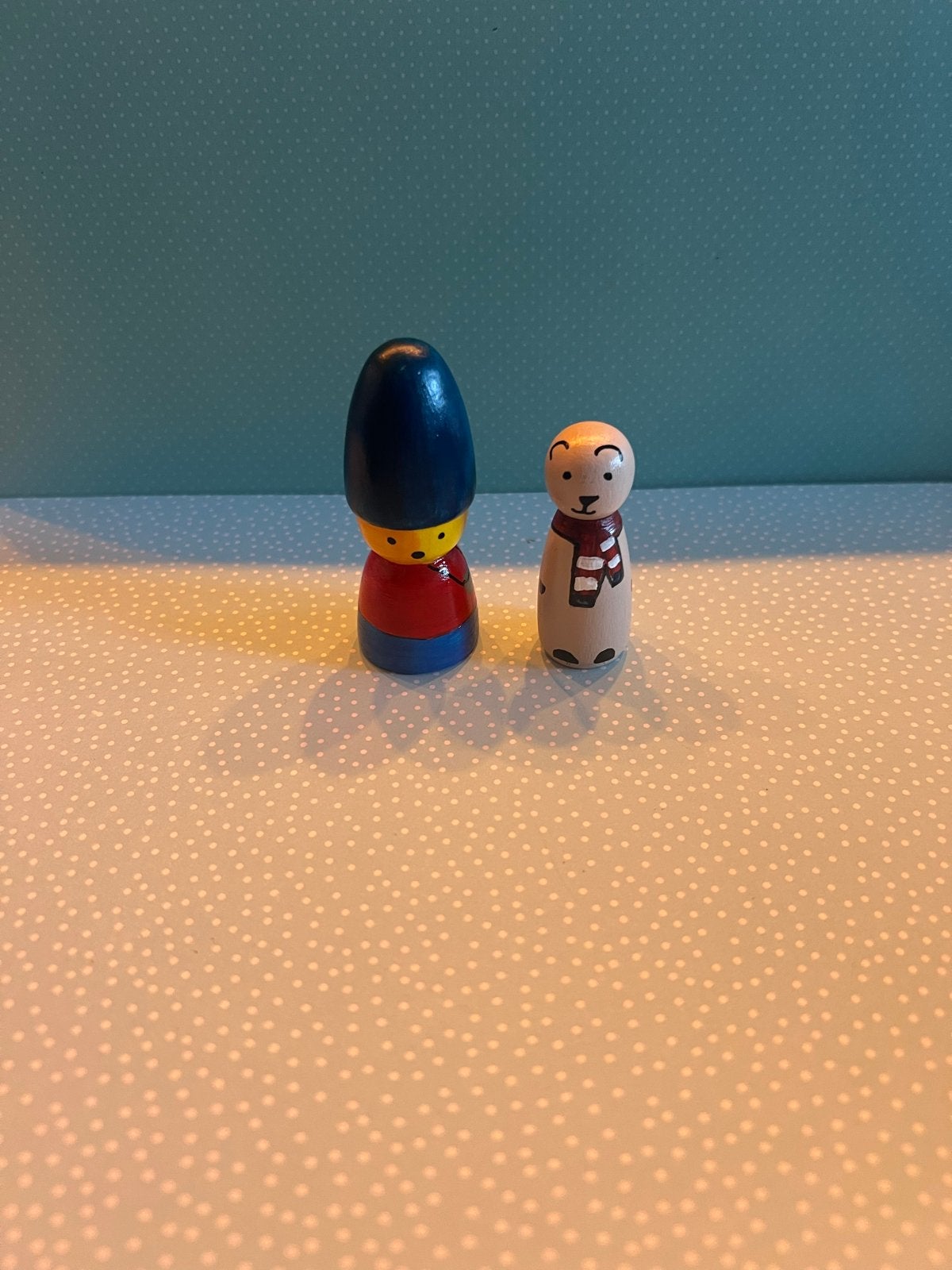 Handgemaakte Pompoen en Flip de Beer houten figuren, Ophalen of Verzenden, Nieuw, Overige typen