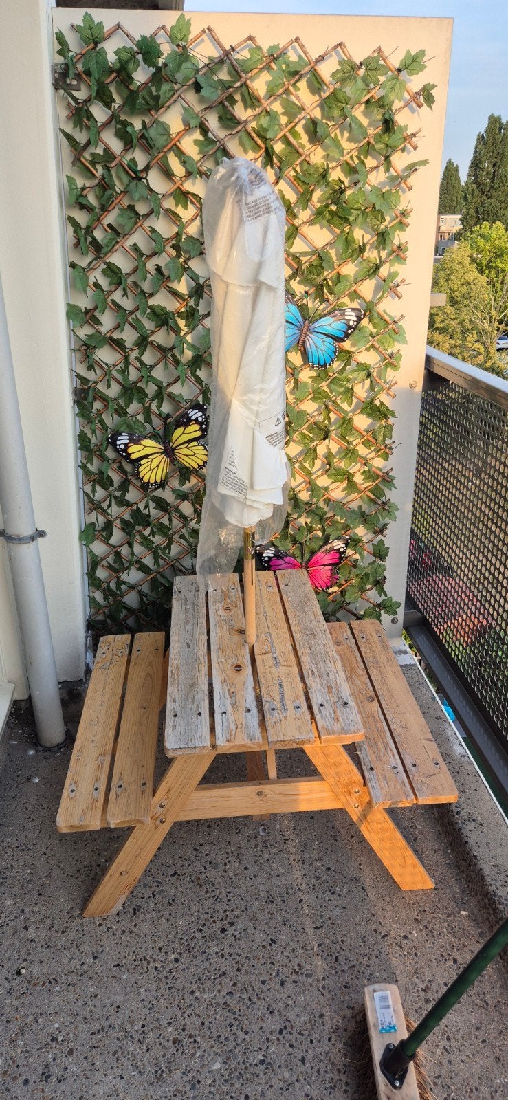 Leuke houten picknicktafel met parasol, Ophalen of Verzenden, Gebruikt, Rechthoekig, Hout
