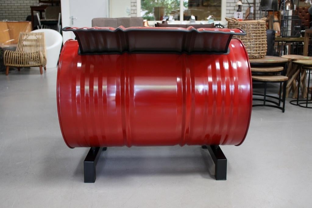 Stoer bankje / fauteuil van een olievat industrieel mancave, Ophalen, Nieuw, 75 tot 100 cm, 75 tot 100 cm