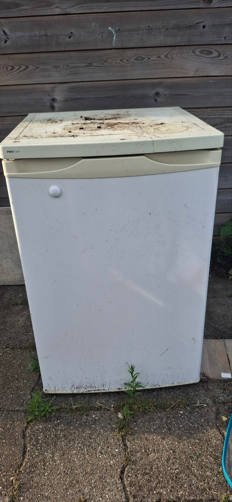 Gratis tafelkoelkast WERKT NIET!, Witgoed en Apparatuur, Koelkasten en IJskasten, Minder dan 75 liter, Ophalen, Zonder vriesvak