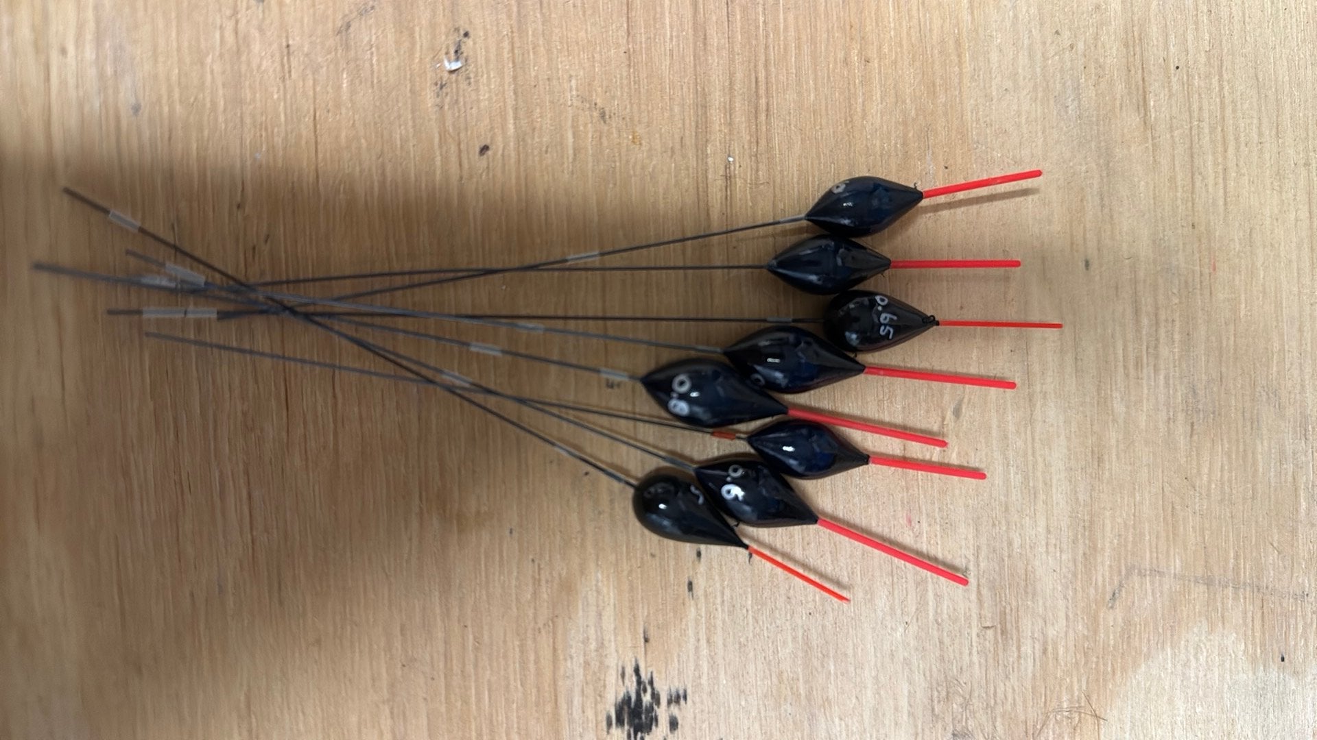 Dobbers met tuigjes en doos, Ophalen of Verzenden, Zo goed als nieuw, Dobber of Lood