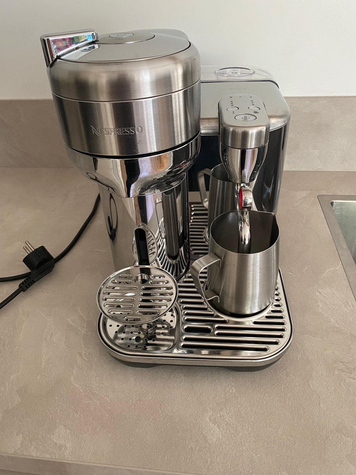 Nespresso Vertuo Creatista, Ophalen of Verzenden, Zo goed als nieuw, Koffiemachine