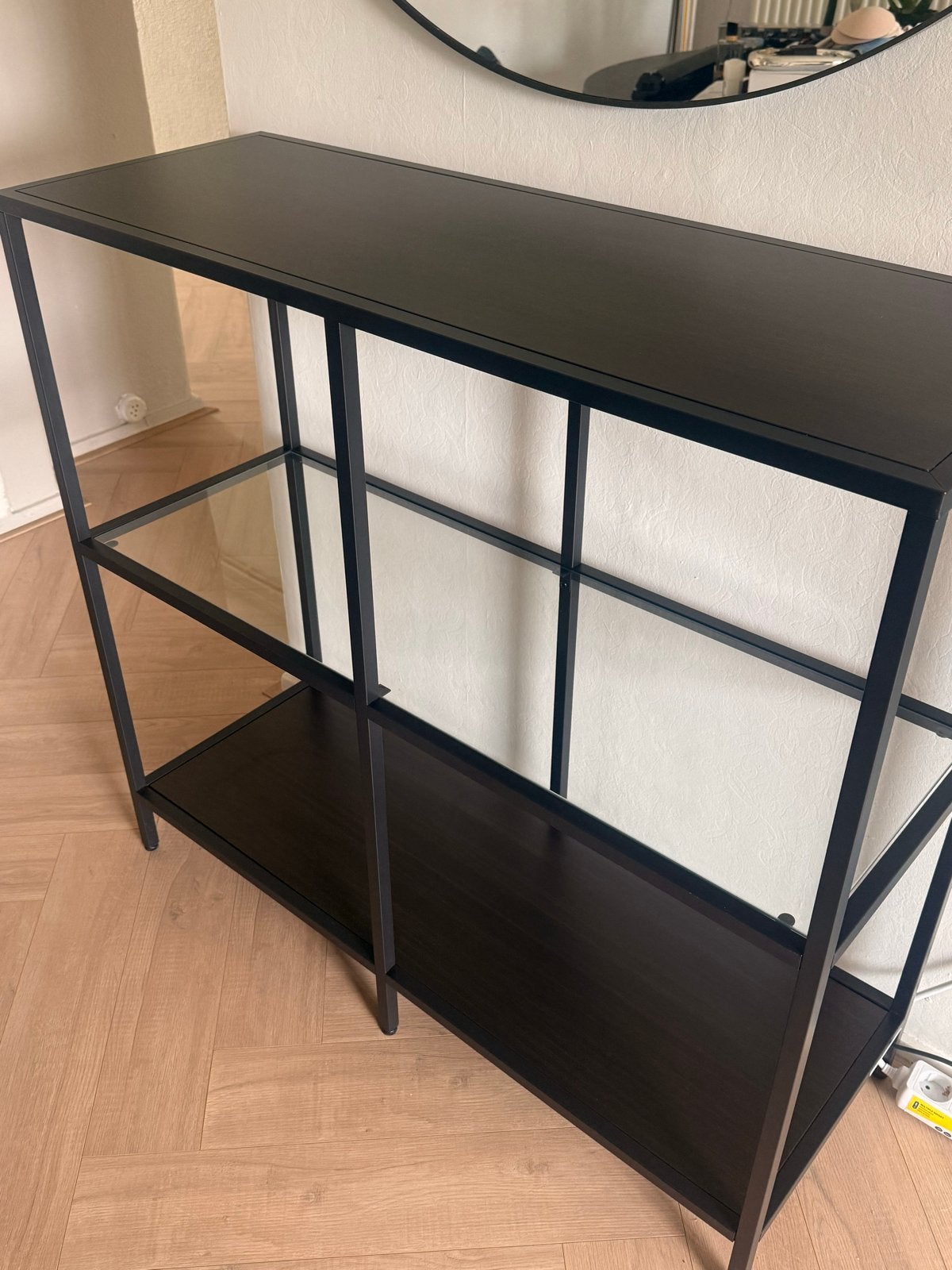 IKEA VITTSJÖ Stellingkast zwartbruin/glas, Ophalen, Zo goed als nieuw