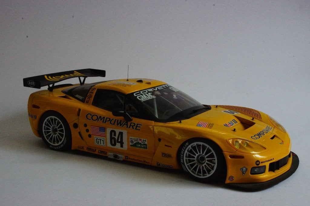 Autoart 1:18 Corvette C6-R 2004 Magnussen #64, Ophalen of Verzenden, Zo goed als nieuw, Auto, Autoart