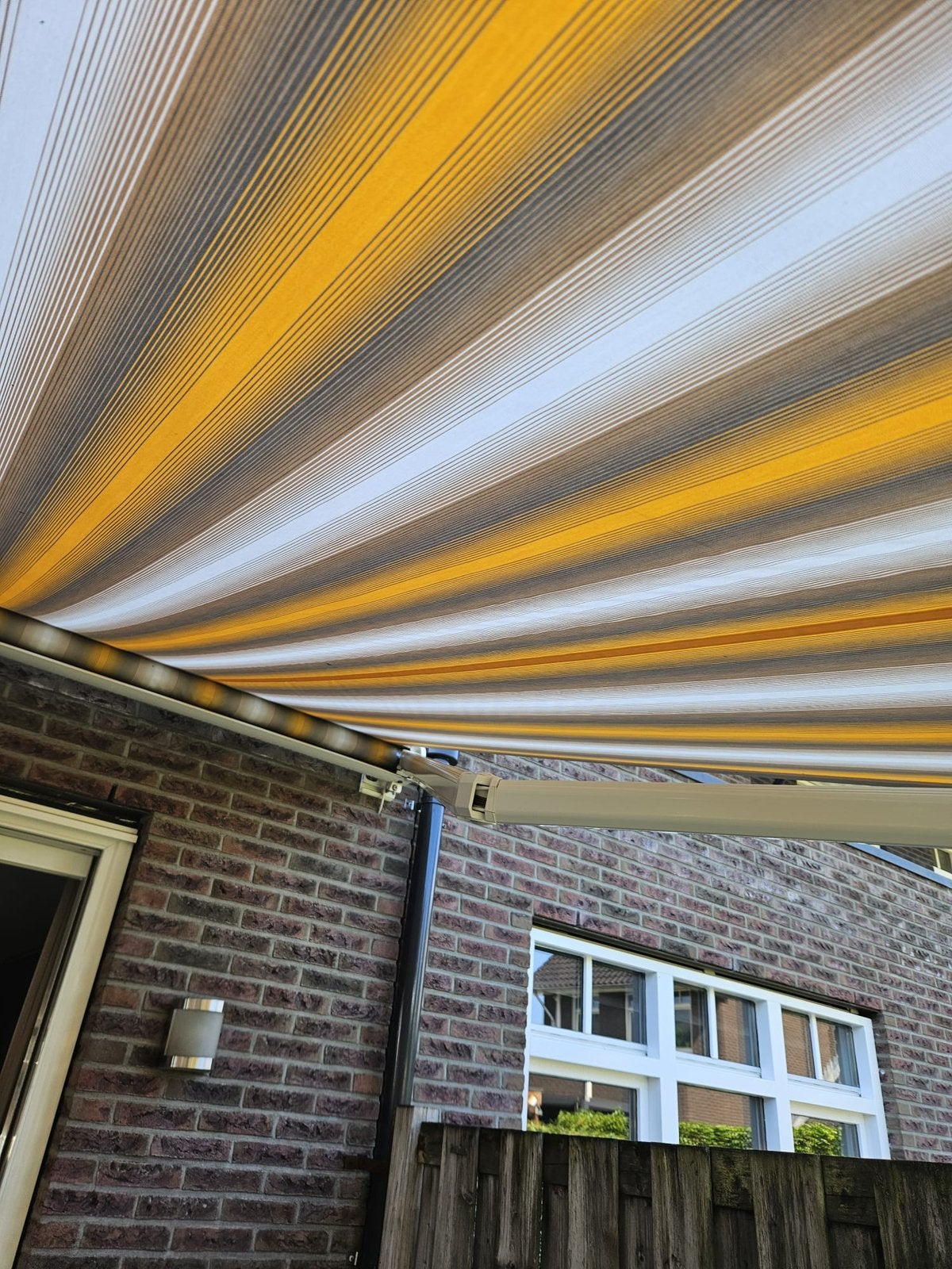 Mado elektrisch zonnescherm, Ophalen, Gebruikt, 450 cm of meer, Elektrisch