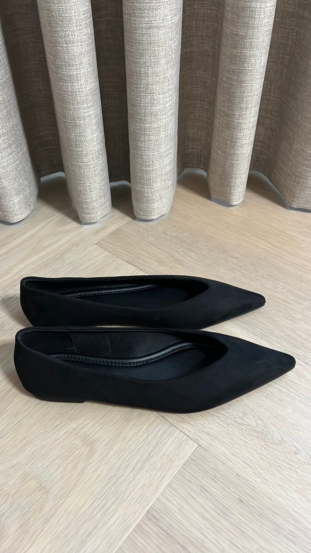 Zwarte suede balleria’s van ASOS - maat 40, Kleding | Dames, Schoenen, Zwart, Nieuw, Ballerina's, Ophalen of Verzenden