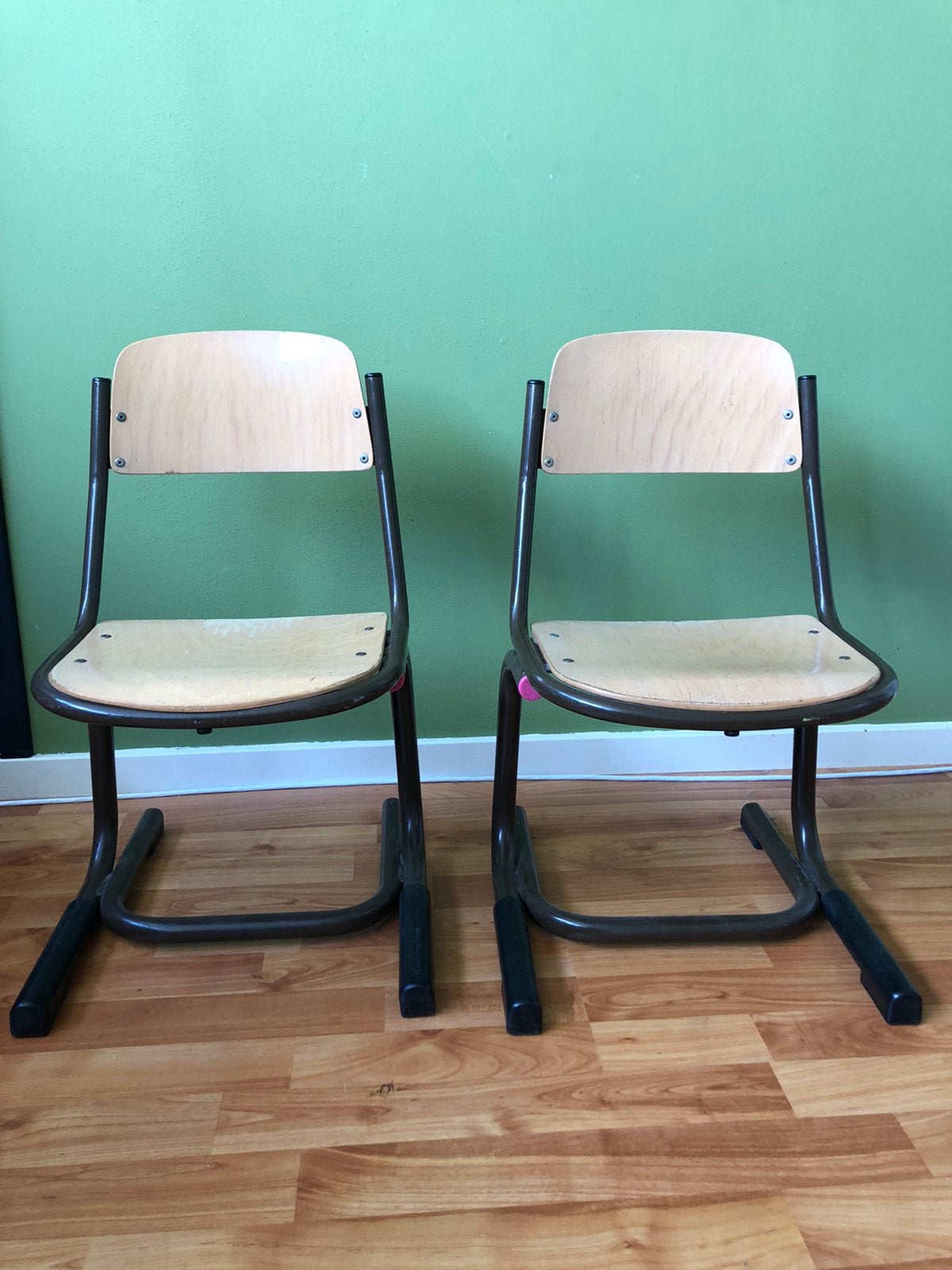 Robuuste schoolstoeltjes (kleuter) 2x, Ophalen, Gebruikt, Stoel(en)