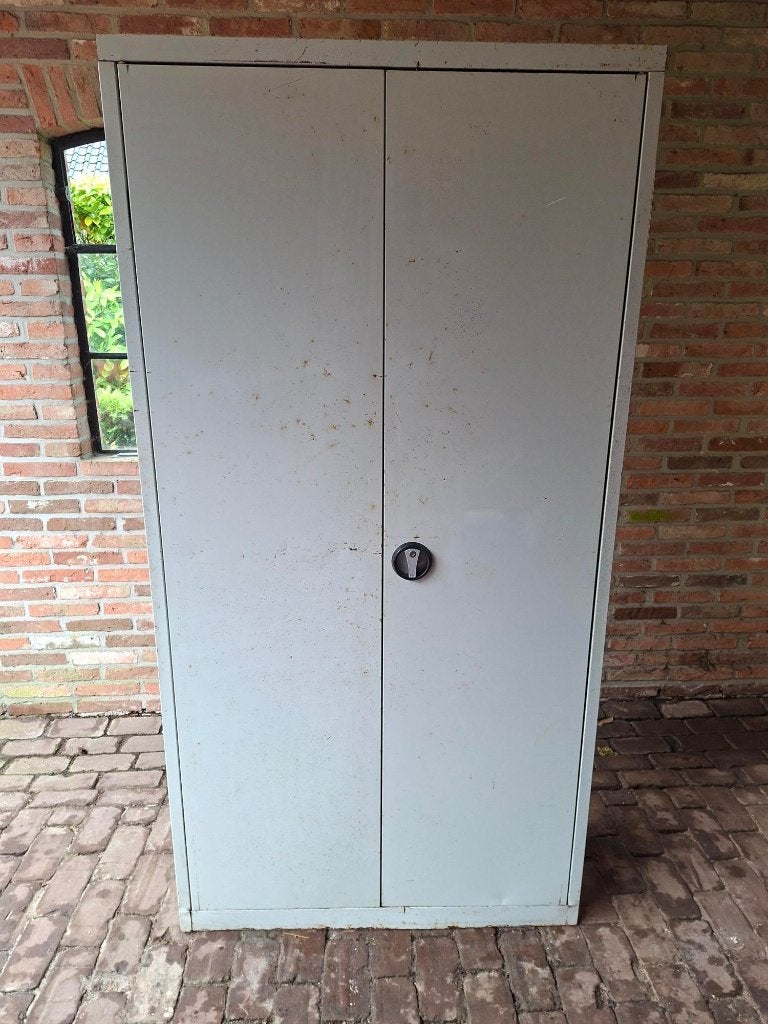 Goede, degelijke archiefkast, magazijnkast, werkplaatskast!, Huis en Inrichting, Kasten | Roldeurkasten en Archiefkasten, Ophalen