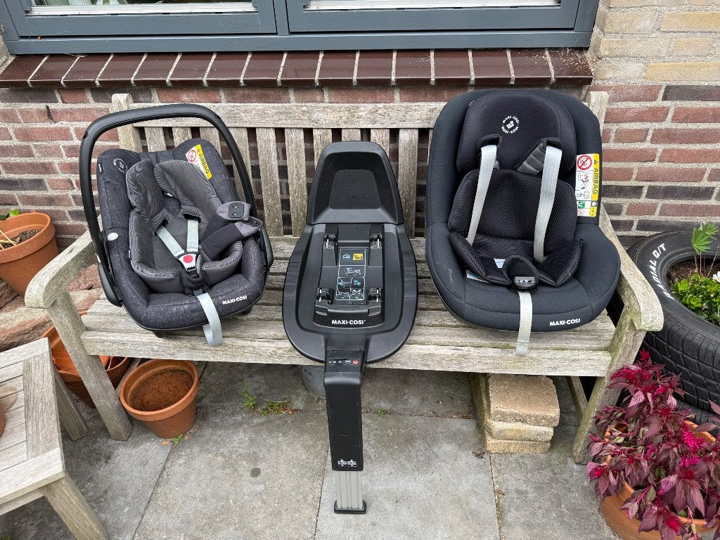 Maxi Cosi set 0-4 jaar incl FamilyFix3, Kinderen en Baby's, Autostoeltjes, Ophalen, 0 t/m 18 kg, Slaapstand, Zo goed als nieuw