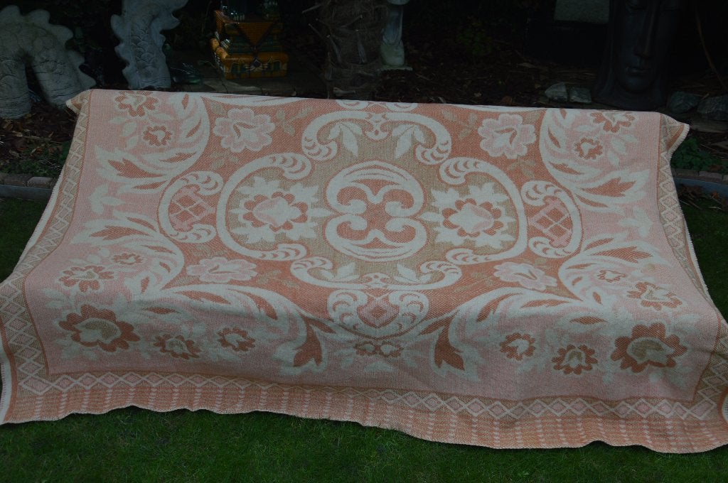vintage wollen deken 100% zuiver scheerwol zalm/ crème 205cm, Gebruikt, Meerkleurig, Tweepersoons, Ophalen of Verzenden