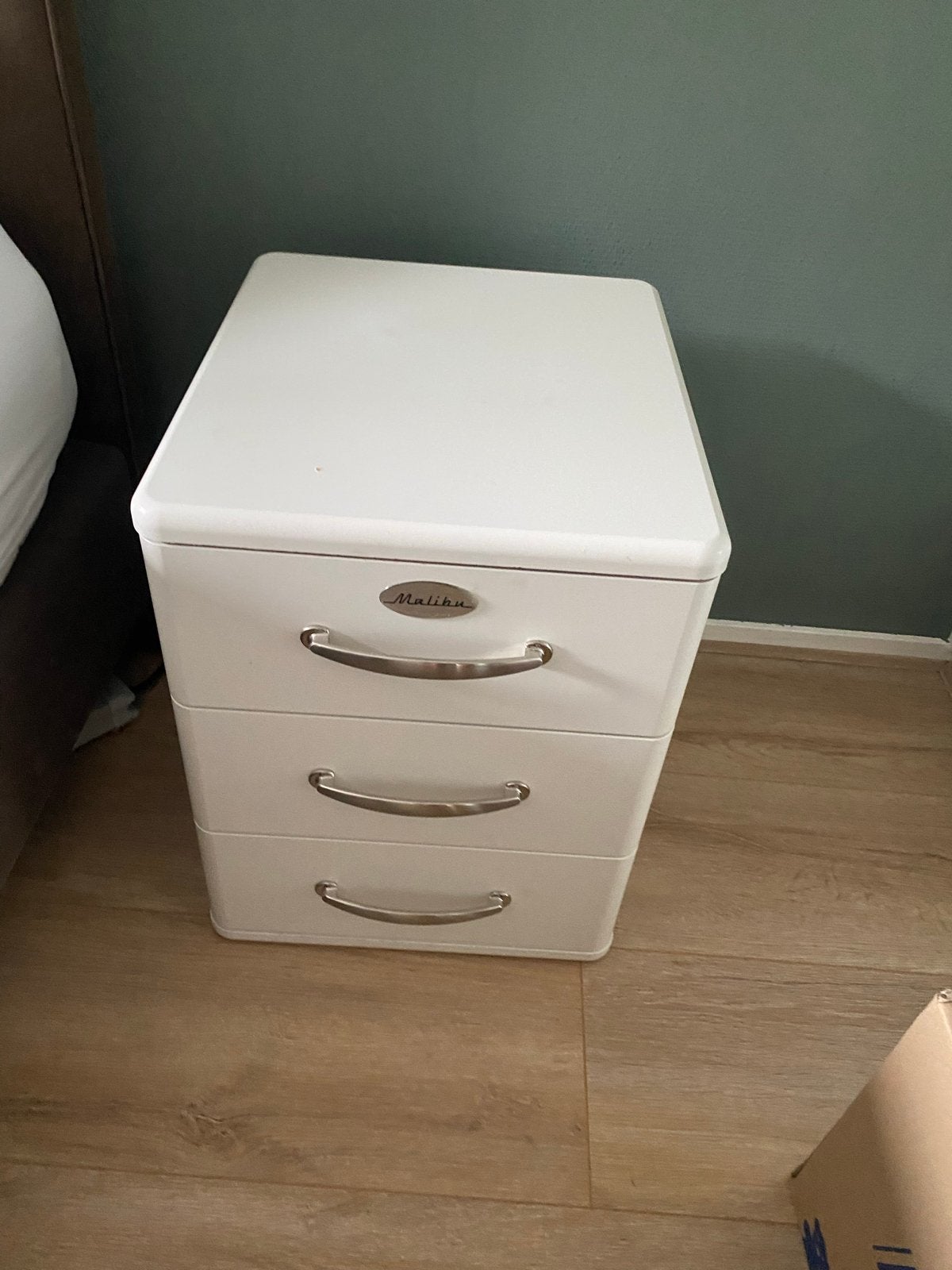 Set van 2: Malibu Nachtkastjes met 3 Lades - Wit, Ophalen, Gebruikt, Minder dan 45 cm, 55 tot 70 cm