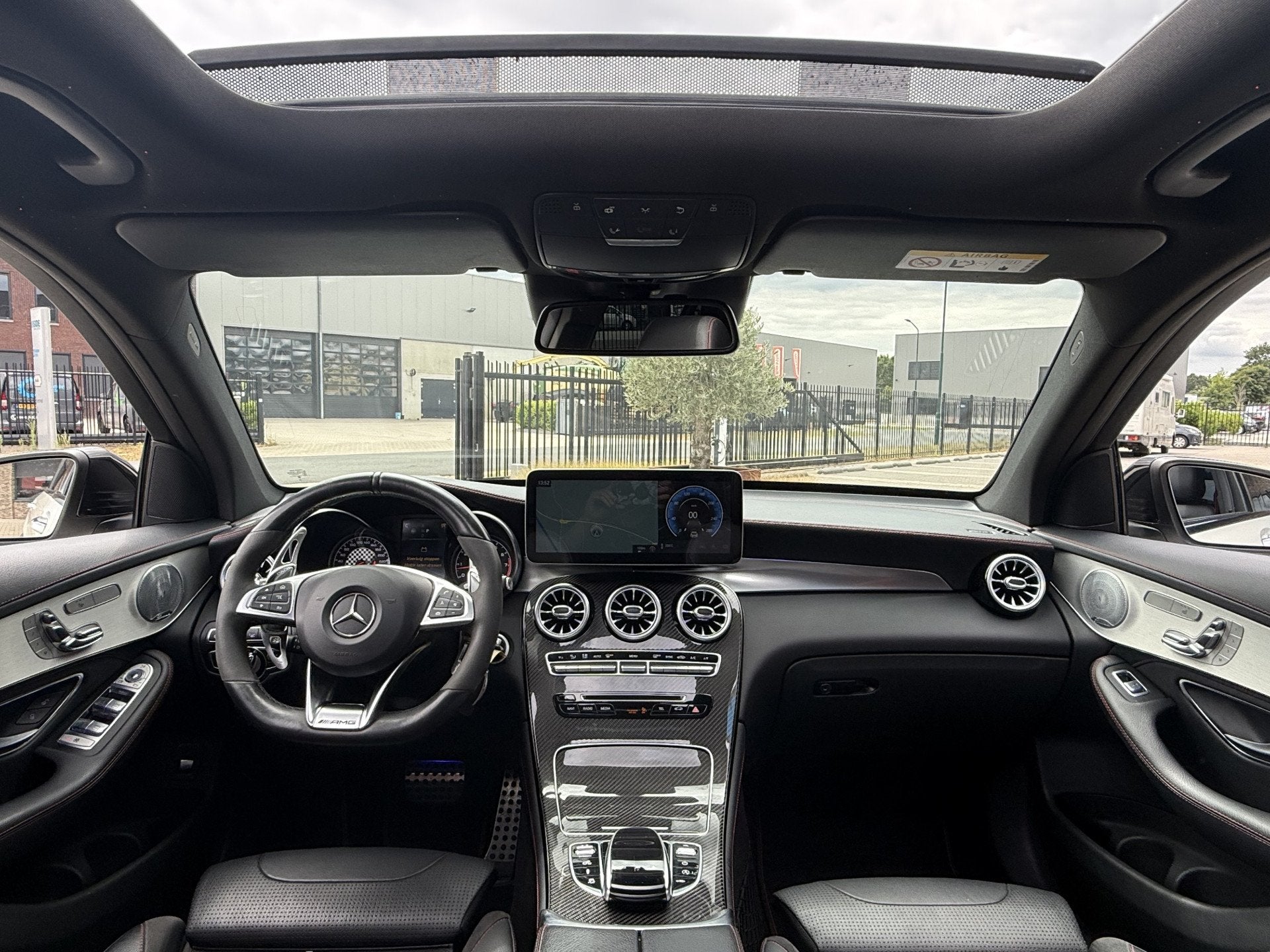 Mercedes-Benz GLC ///AMG 43 4MATIC 368 PK / FULL OPTION / HU, Auto's, Mercedes-Benz, Automaat, Automatische klimaatregeling, Gebruikt