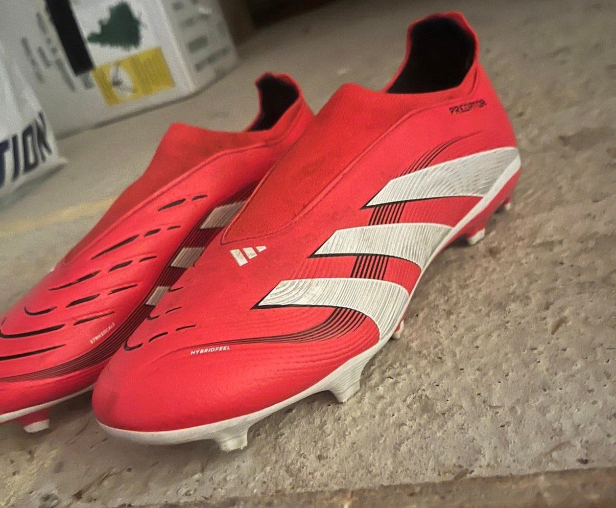 Adidas predator voetbalschoenen, Maat XS of kleiner, Ophalen of Verzenden, Zo goed als nieuw, Schoenen