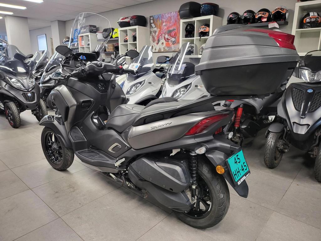 Yamaha Tricity 300 ABS AKRAPOVIC 2020 RIJKLAAR GARANTIE, Bedrijf, Scooter