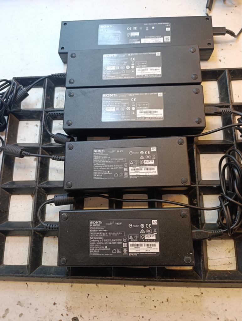 Sony TV Voedingen 19V en 24V - Perfecte Conditie, Ophalen of Verzenden
