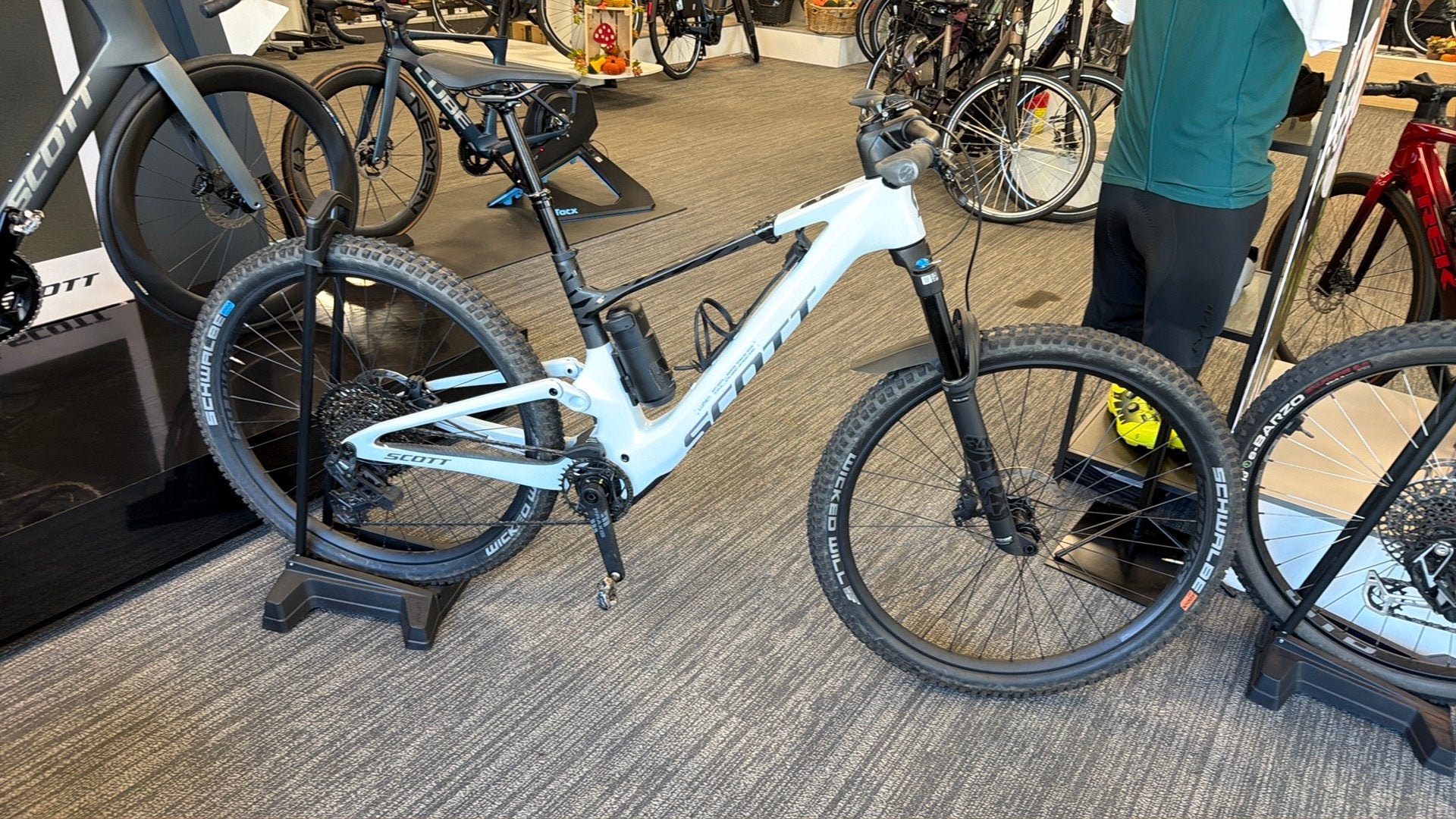 Scott Lummen 910 M DEMO, 20 inch of meer, Zwitserland, Versnellingen, Info@dejongtweewielets.com