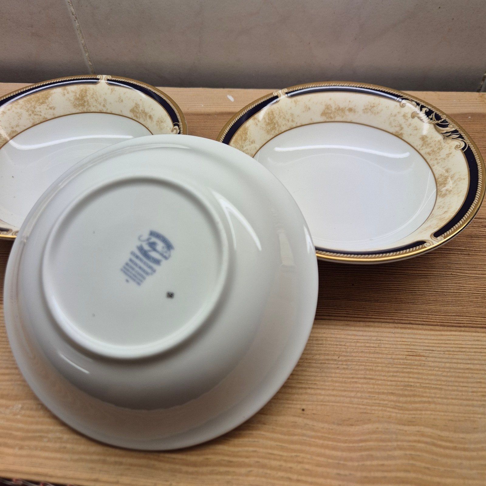 Set van 3 dessert schaaltjes Wedgewood Cornucopia, Klassiek, Ophalen of Verzenden, Wedgwood, Porselein