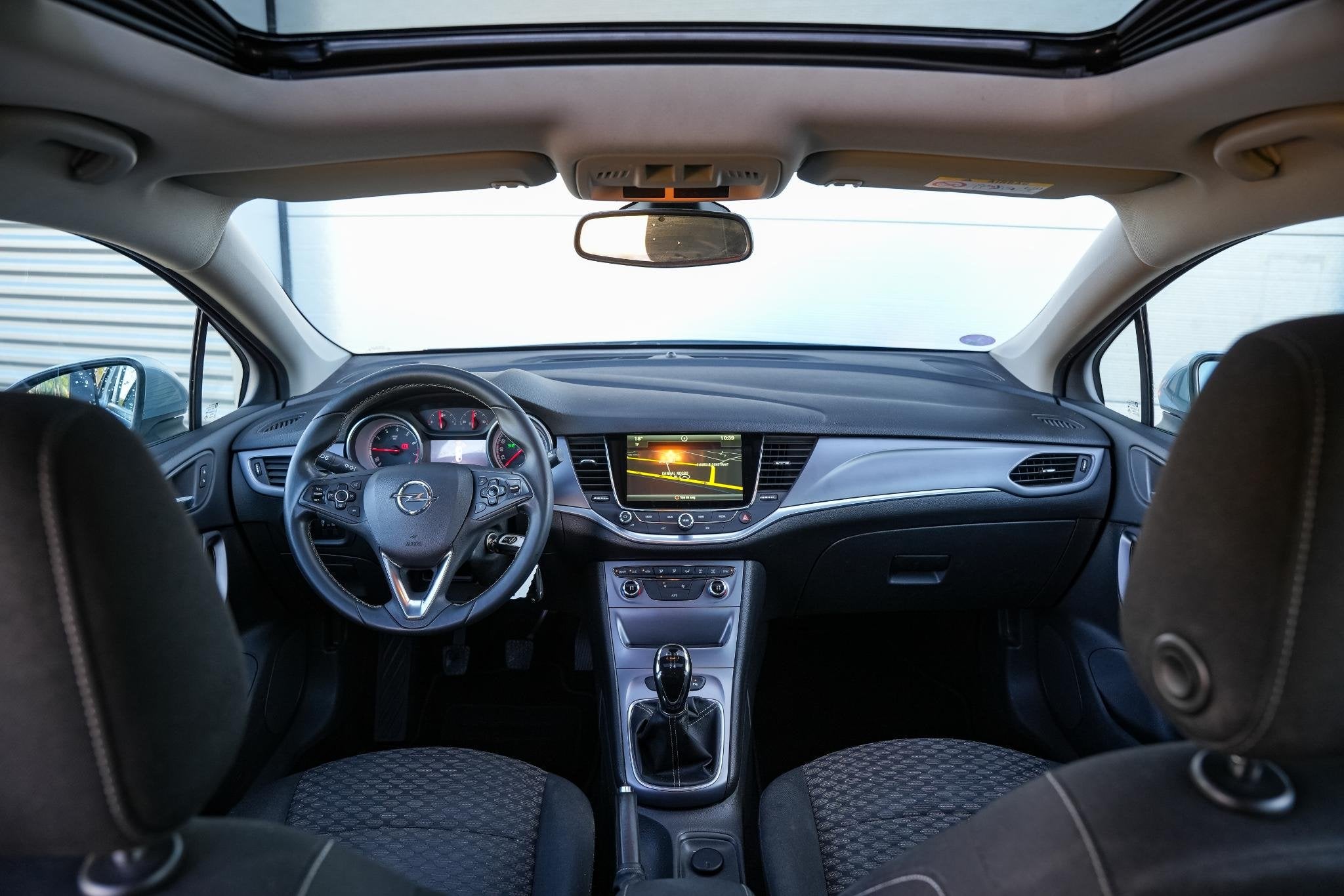 Opel Astra Sports Tourer 1.0 Edition Airco Schuif/kanteldak, Auto's, Voorwielaandrijving, Stof, Gebruikt, 1178 kg