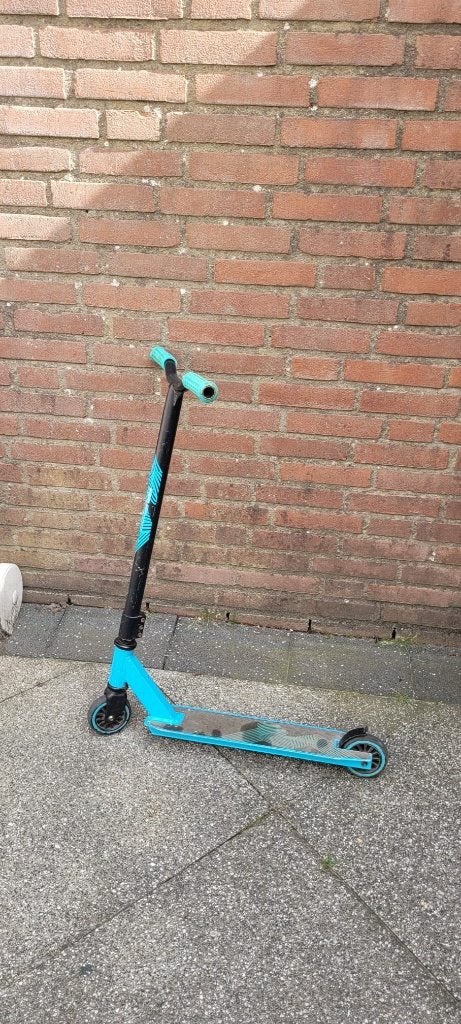 Black Dragon Stuntstep Road Rage Zwart/Blauw Step 100KG, Fietsen en Brommers, Steps, Ophalen of Verzenden, Gebruikt, Gewone step