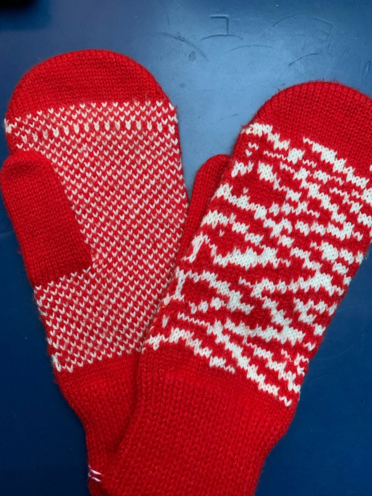 Folkore Noorse handschoenen nieuw, Ophalen of Verzenden, Nieuw, Maat 38/40 (M), Handschoenen