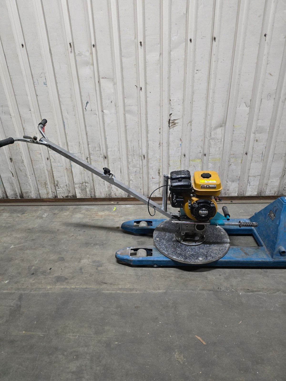 B-Mac BM751 vlindermachine voor beton, Doe-het-zelf en Verbouw, Gereedschap | Overige machines, Ophalen, Gebruikt
