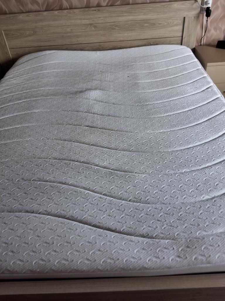 Topmatras Wellpur Gulen wit 160x200 van JYSK, 6 maanden oud, Ophalen of Verzenden